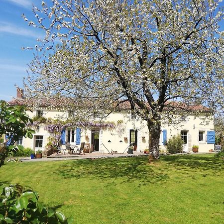 Papillons B&B - Beauty, Comfort And Peace 25 Mins From Puy Du Fou Montournais Buitenkant foto